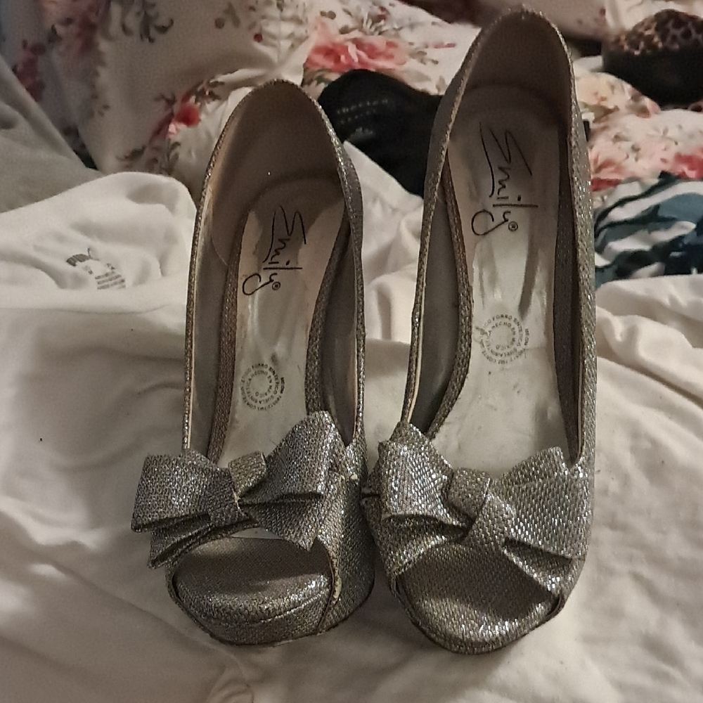 Silver Women's Heels with Bow